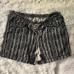 Sundance Black and White drawstring  Women's Shorts